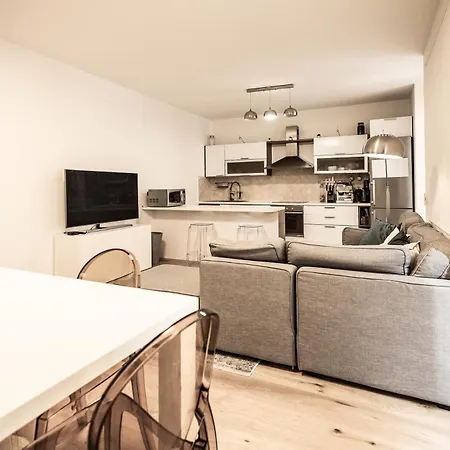 Apartman Prestige, Rickeys *
