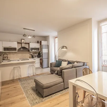 Prestige, Rickeys Apartman